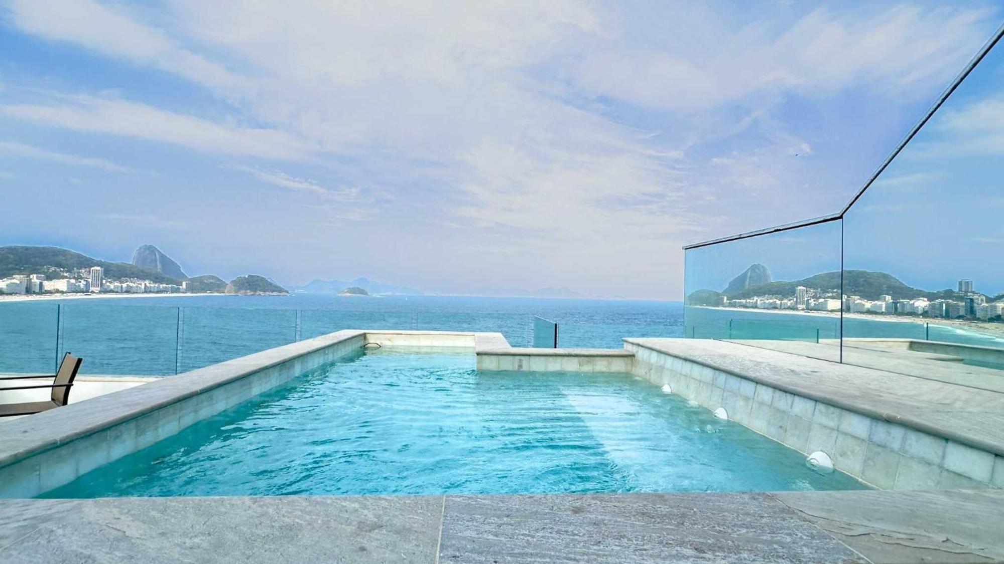 Hr.343 - Cobertura De 3 Em Copacabana Com Piscina Privada * Rio de Janeiro